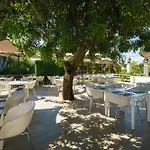 Hotel Crisol Jardines De