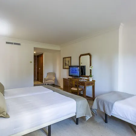 فندق أير 4*