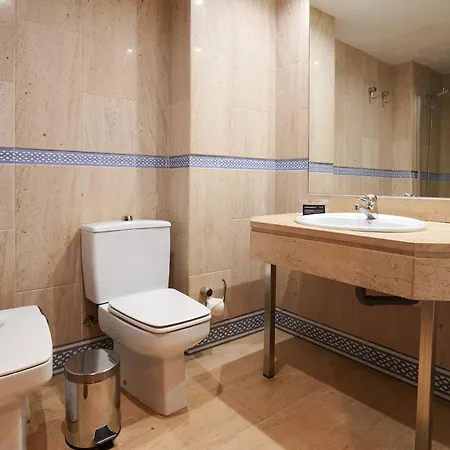 Hotel Crisol Jardines De 4*