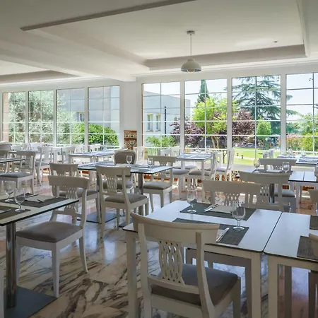 Hotel Crisol Jardines De Córdoba